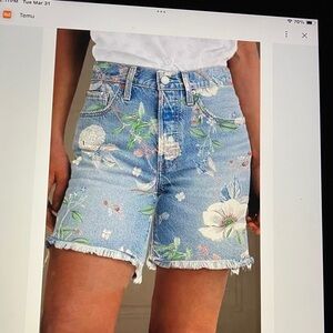 Floral vibrant tapestry of printed flowers Denim Shorts - Light Blue